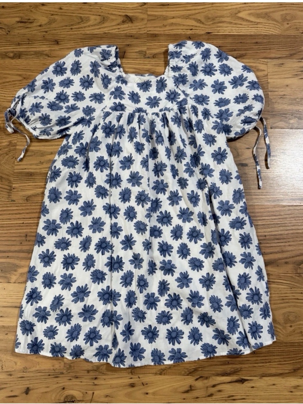 Hayden Girls Blue Daisy Floral Puffed Sleeve Dress with Pockets Size L